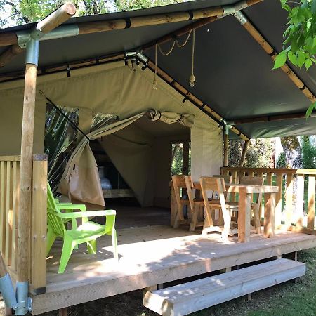 Hotel Camping Le Mondou Saint-Julien-de-Lampon Exterior foto