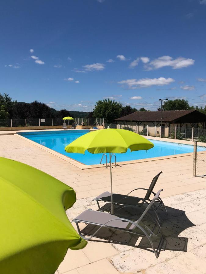 Hotel Camping Le Mondou Saint-Julien-de-Lampon Exterior foto