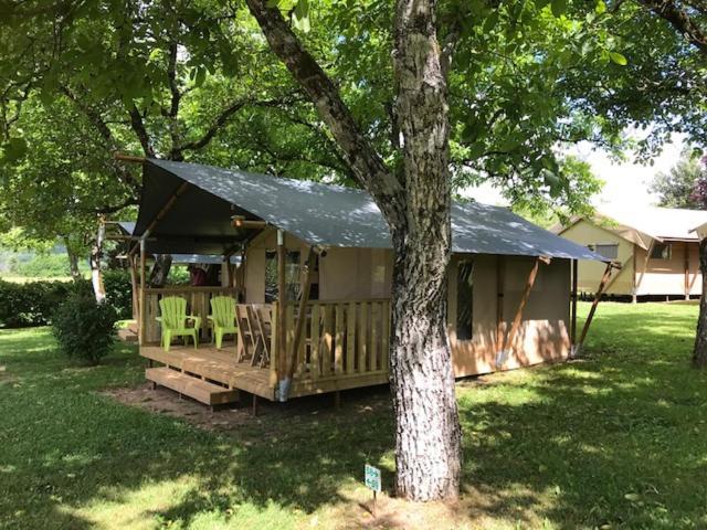 Hotel Camping Le Mondou Saint-Julien-de-Lampon Exterior foto
